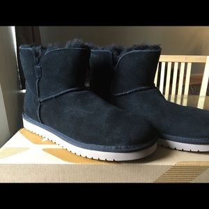 Koolaburra Classic mini boots by UGG